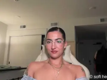 Bongacams Sex Cam of SoftHeatMaria