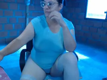 Bongacams Nude Webcam of rouseehotglad