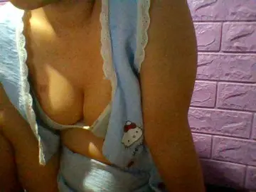 Bongacams Watch Live Sex Cams of JangHi-22