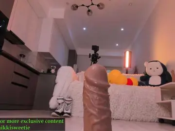 Bongacams Free Porn Cam of Nikkisweetiex