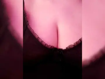 Bongacams Free Porn Cam of YennSI