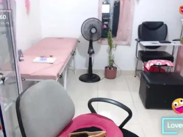 Bongacams Watch Live Sex Cams of titsbiglovers