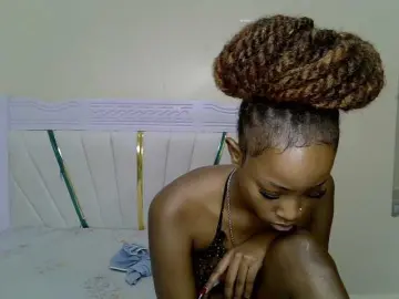 Bongacams Adult Webcam of PetiteNoir