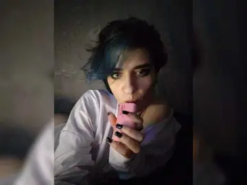 Bongacams Free Porn Cam of CyberSiren