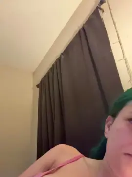 Cam4 Sex Chat of chxrry_b0mbz