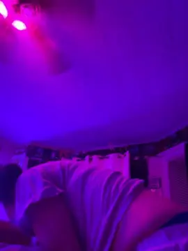 Cam4 Sex Cam of SaraLaw22
