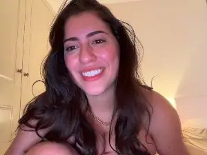Cam4 Free Porn Cam of sieeena