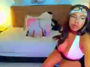 Cam4 Private Sex Chat of Viiolet__moon