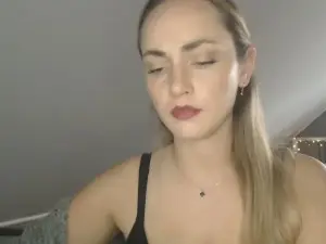 Cam4 Live Sex of ScarlettAngelX
