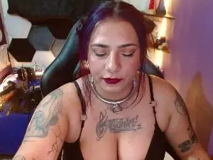 Cam4 Live Porn of alexa_slave77