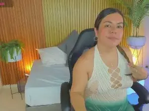 Cam4 Adult Video Chat of nahia_1