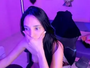 Cam4 Free Live Porn of doll_katiuska