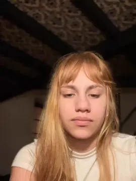 Cam4 Live Sex of Saritafer77