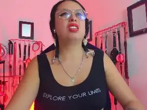 Cam4 Watch Live Sex Cams of slaverubi_