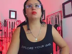 Cam4 Free Porn Cam of slaverubi_