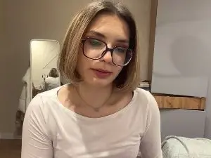 Cam4 Adult Webcam of LaureneCables