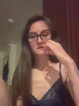 Cam4 Live Sex of KiaraLewis