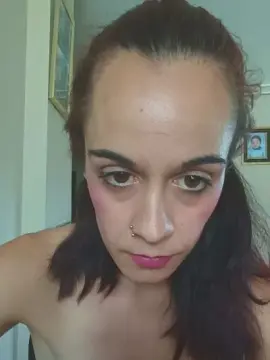 Cam4 Free Porn Cam of saraylovesexy