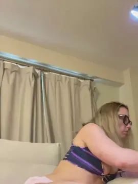 Cam4 Sex Cam of Ambrrr