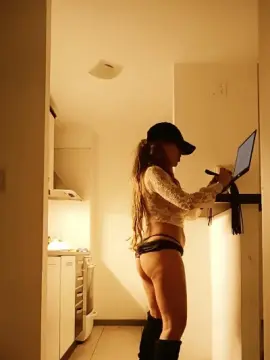 Cam4 Live Sex of margot30