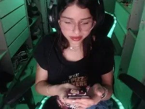 Cam4 Live Porn of Lauriiis