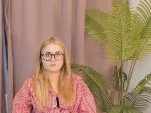 Cam4 Live Sex Cam of LeandraBachtell
