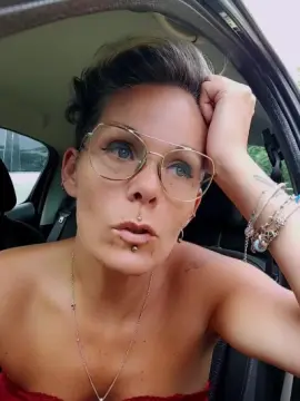 Cam4 Free Live Porn of missfreya_bzh