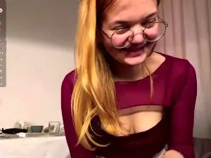 Cam4 Live Sex of RiaKroh