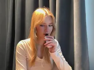Cam4 Sex Chat of LilliamToo