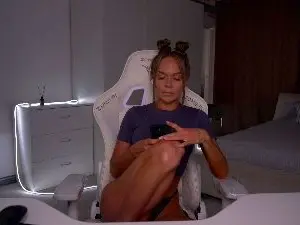 Cam4 Free Live Porn of EvelinaFox