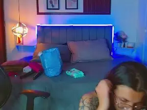 Cam4 Free Porn Cam of kharlamorrys_