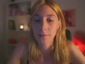 Cam4 Free Live Porn of RachelMoore18