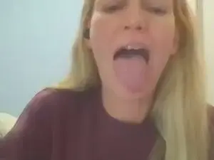 Cam4 Live Sex Cam of CrazyAnny1