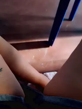 Cam4 Sex Chat of girl_pee