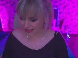 Cam4 Sex Chat of CandyLadyyy
