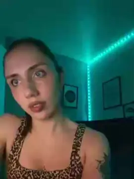 Cam4 Live Sex of Banygirl2777