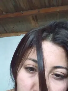 Cam4 Live Sex of EMMACURVYHOT
