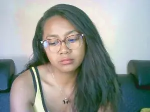 Cam4 Live Sex of Yummy_sitraka