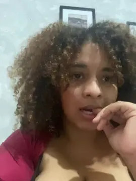 Cam4 Live Sex of Nalui