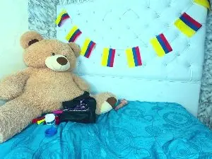 Cam4 Free Porn Cam of clarita_hills