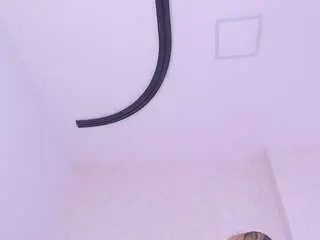 Camsoda Nude Webcam of carolina-foxx