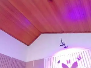 Camsoda Watch Live Sex Cams of beauty-milf
