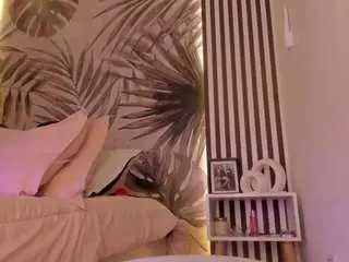 Camsoda Adult Webcam of samaantha-white