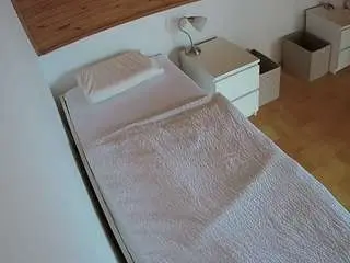 Camsoda Live Sex Cam of voyeurcam-julmodels-greybed-1