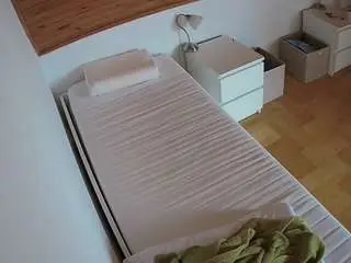 Camsoda Live Sex of voyeurcam-julmodels-greybed-1