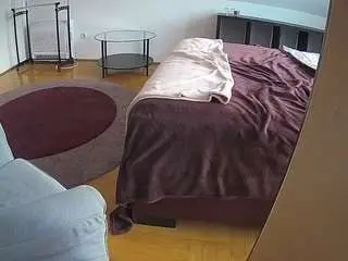 Camsoda Best Webcam of voyeurcam-julmodels-whitebed-6