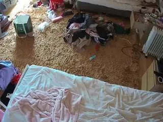 Camsoda Private Sex Chat of voyeurcam-julmodels-whitebed-5