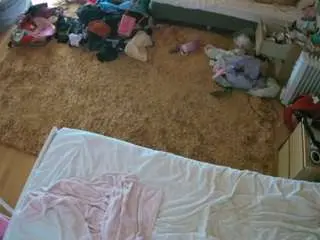 Camsoda Free Live Porn of voyeurcam-julmodels-whitebed-5
