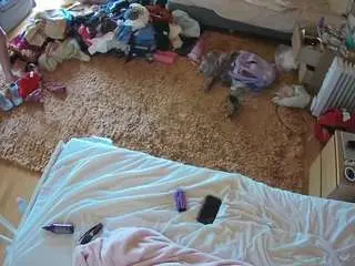 Camsoda Live Porn of voyeurcam-julmodels-whitebed-5