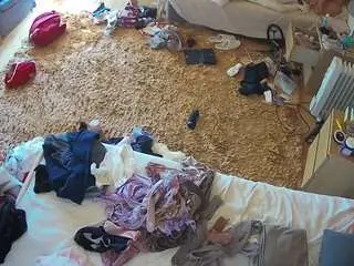 Camsoda Adult Webcams of voyeurcam-julmodels-whitebed-5